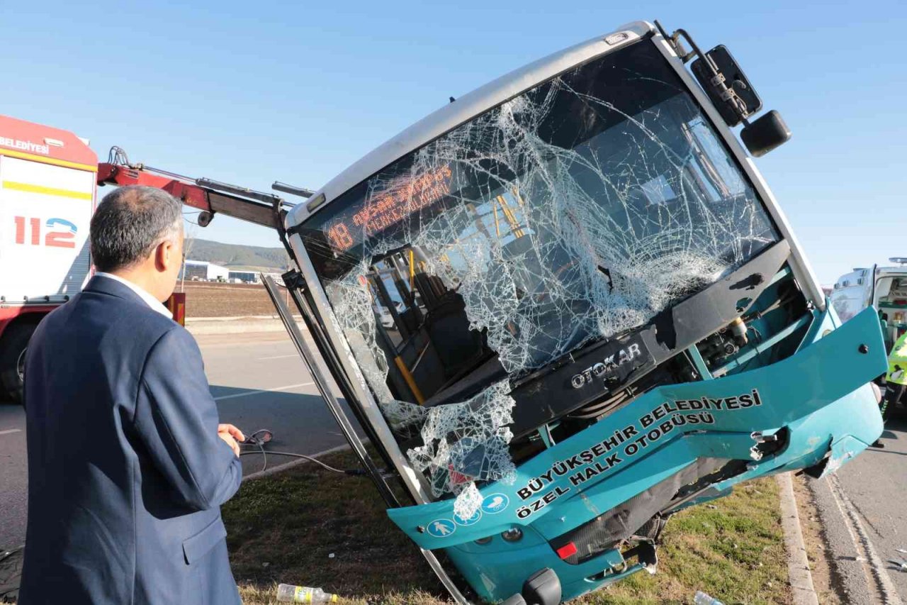 Kahramanmaraş’ta halk otobüsü devrildi: 10’un üzerinde yaralı var