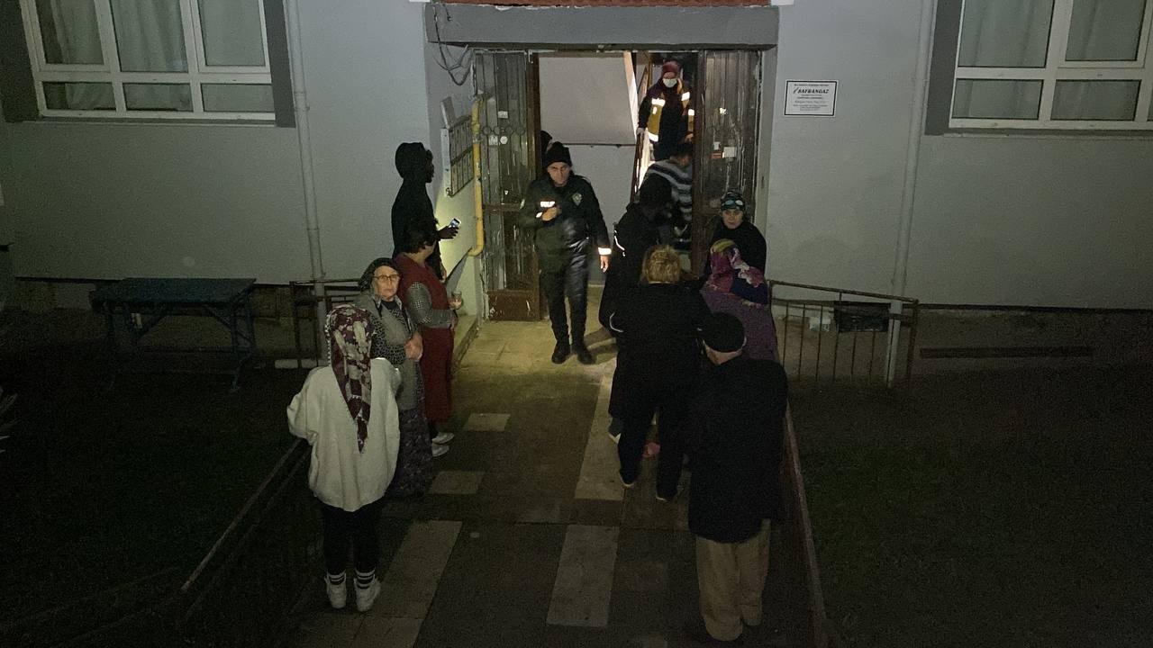 Üçüncü kattan düşen çocuk yaralandı