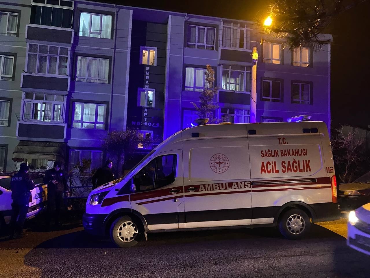 Üçüncü kattan düşen çocuk yaralandı