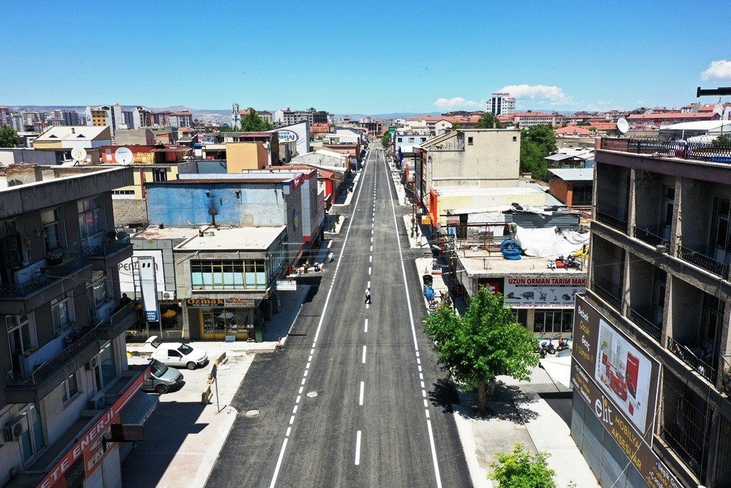 Kocasinan Belediyesi’nden asfaltta da tarihi rekor