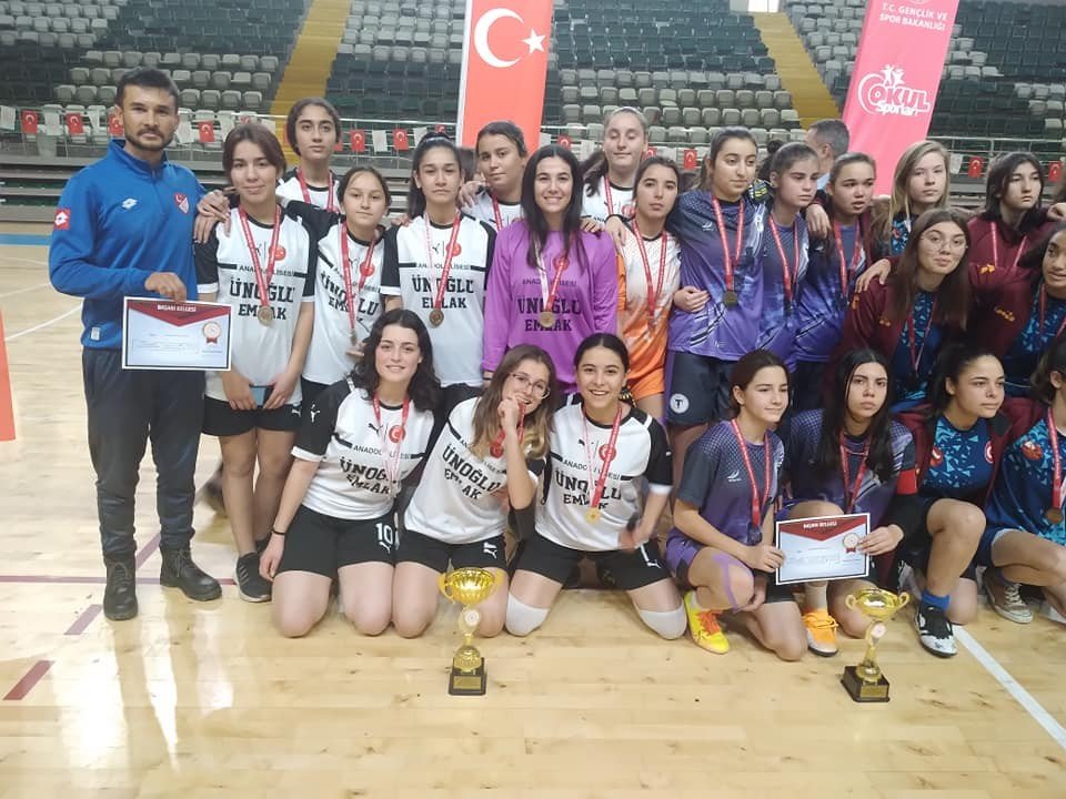Köyceğiz Anadolu Lisesi Futsal’da il şampiyonu oldu