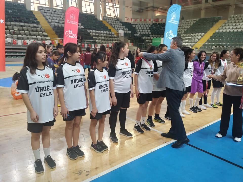Köyceğiz Anadolu Lisesi Futsal’da il şampiyonu oldu