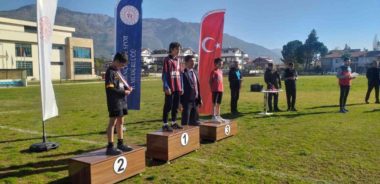 Köyceğizli öğrenciler Atatürk için koştu