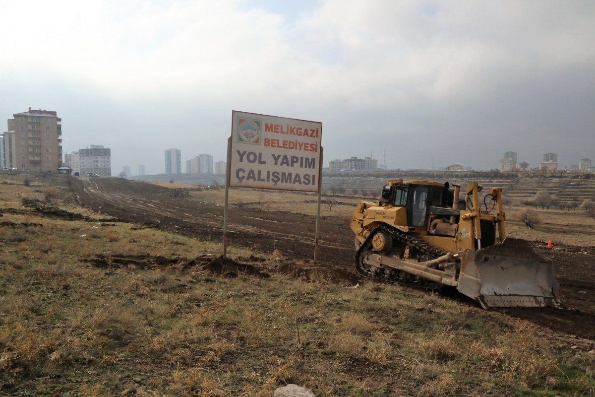 Melikgazi Belediyesi Asfalt Çalışmalarına Devam Ediyor