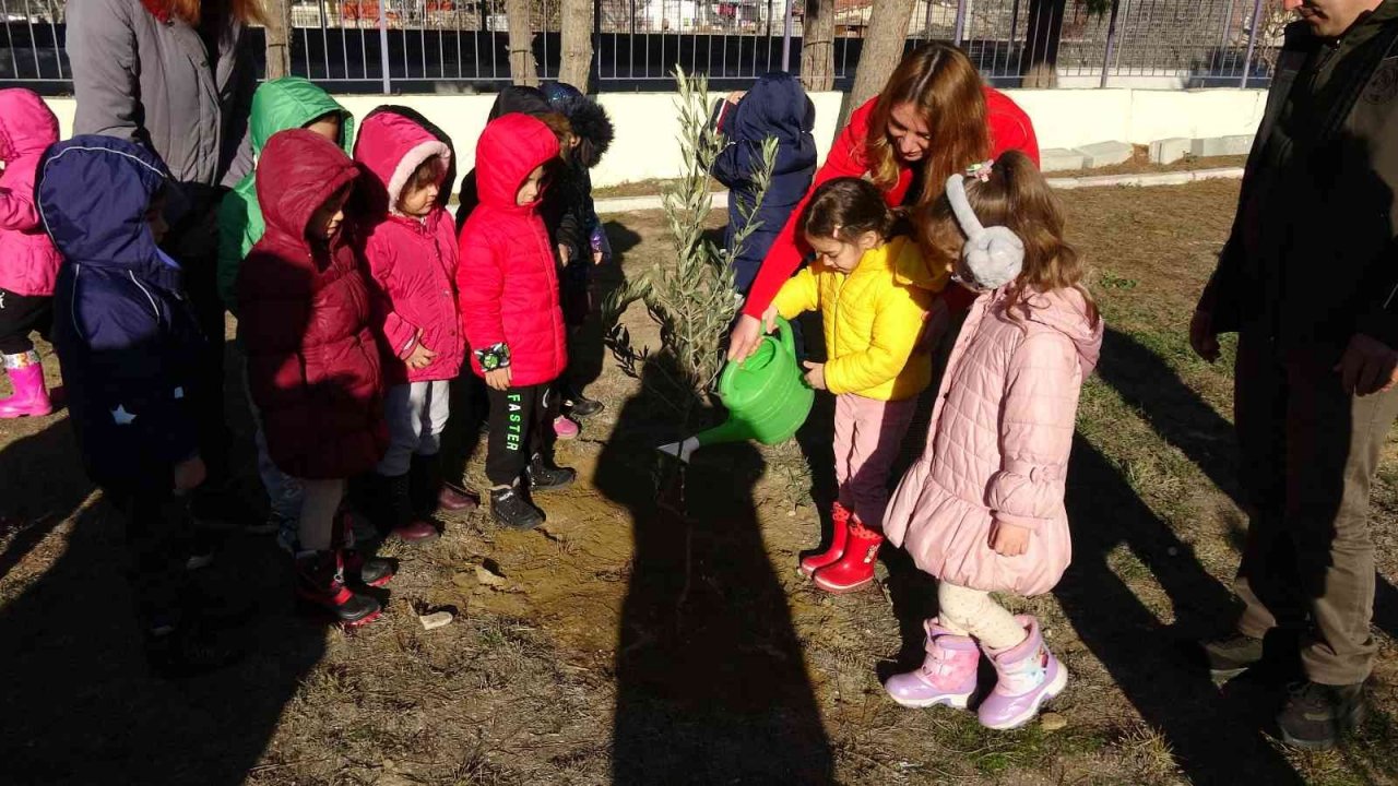 Burdur’da küçük öğrenciler doğayı yaşayarak öğrendi