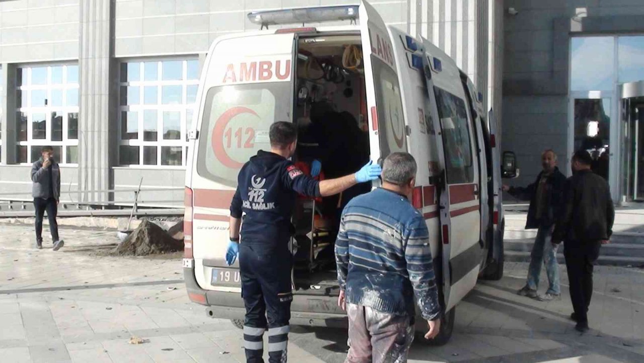 İnşattan düşen işçi yaralandı