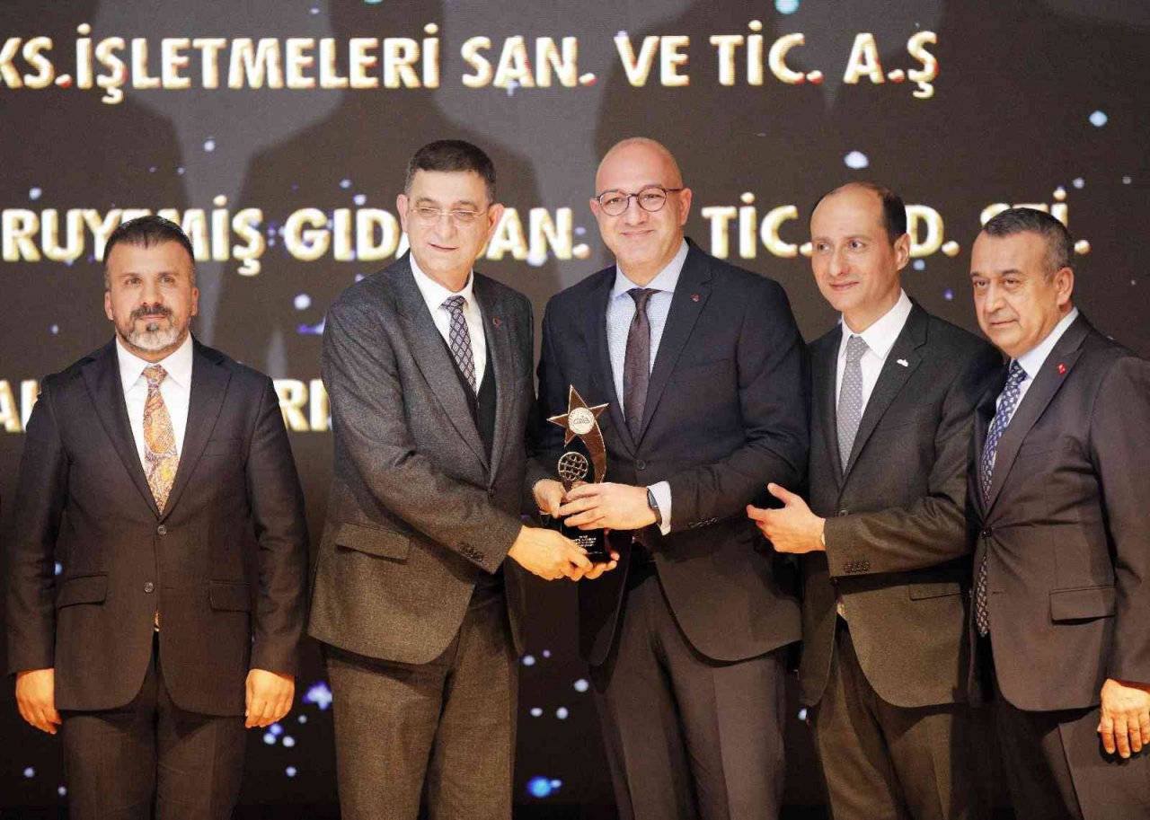 SANKO Dış Ticaret A.Ş ve Sanko Tekstil’e ihracatın yıldızı ödülü