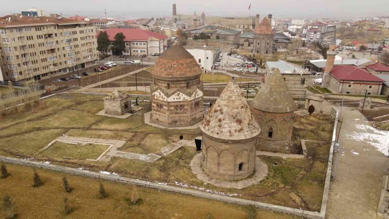 Bakan Kurum’dan Erzurum Kent Meydanı çalışmalarıyla ilgili paylaşım