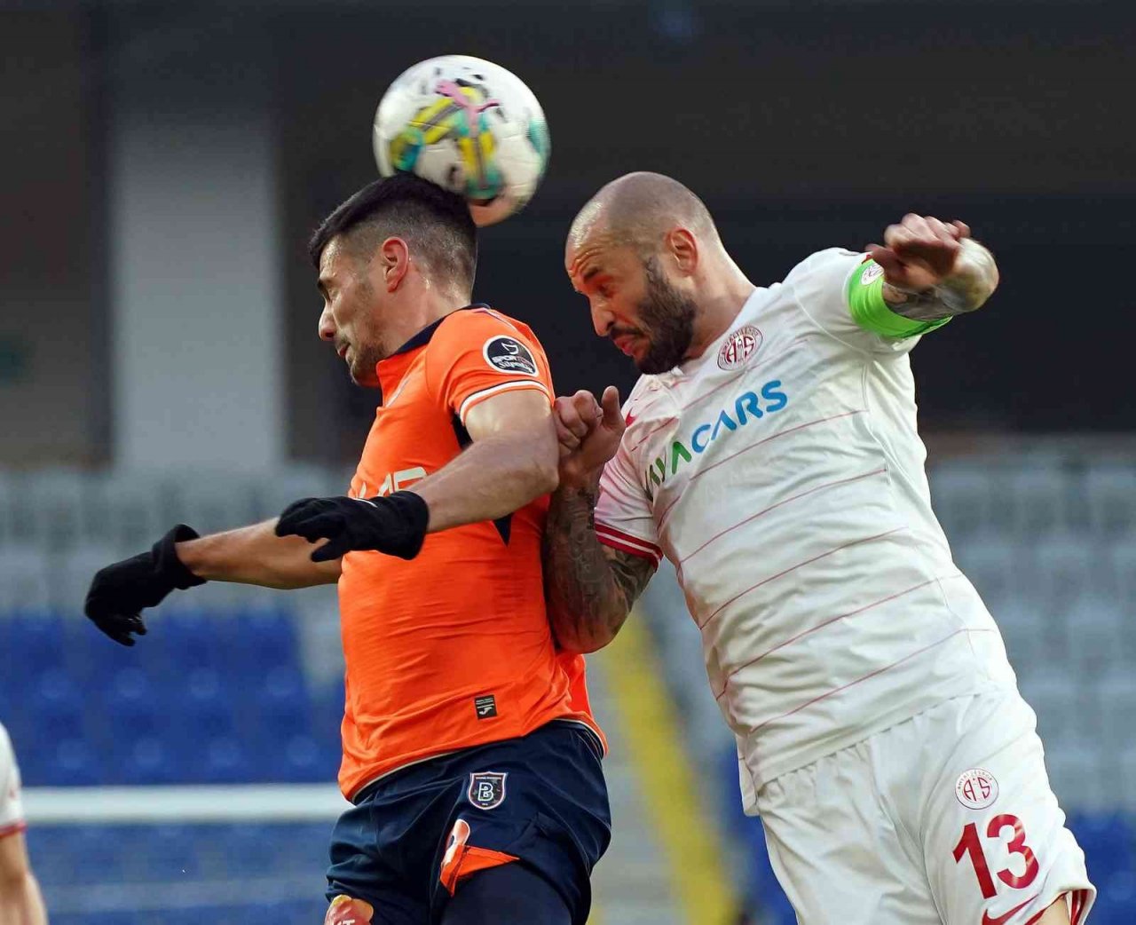 Spor Toto Süper Lig: Medipol Başakşehir: 0 -Antalyaspor: 0 (İlk yarı)