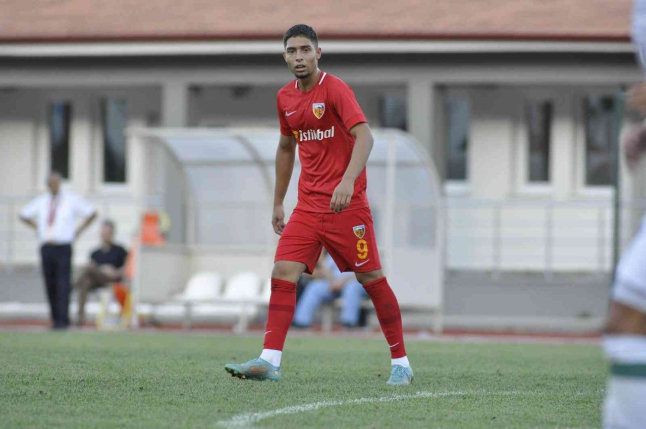 Talha Sarıaslan 8 gole ulaştı
