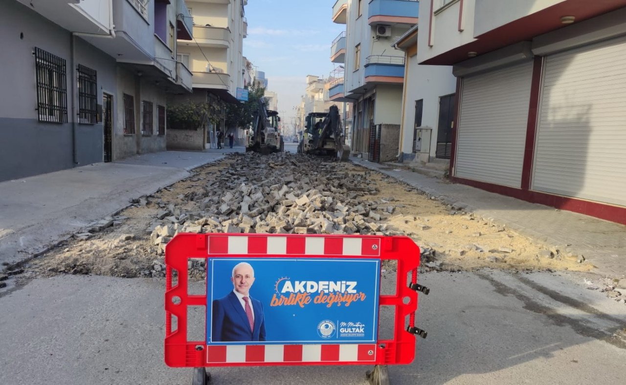 Akdeniz’de sokak yenileme ve yeni yol çalışmaları