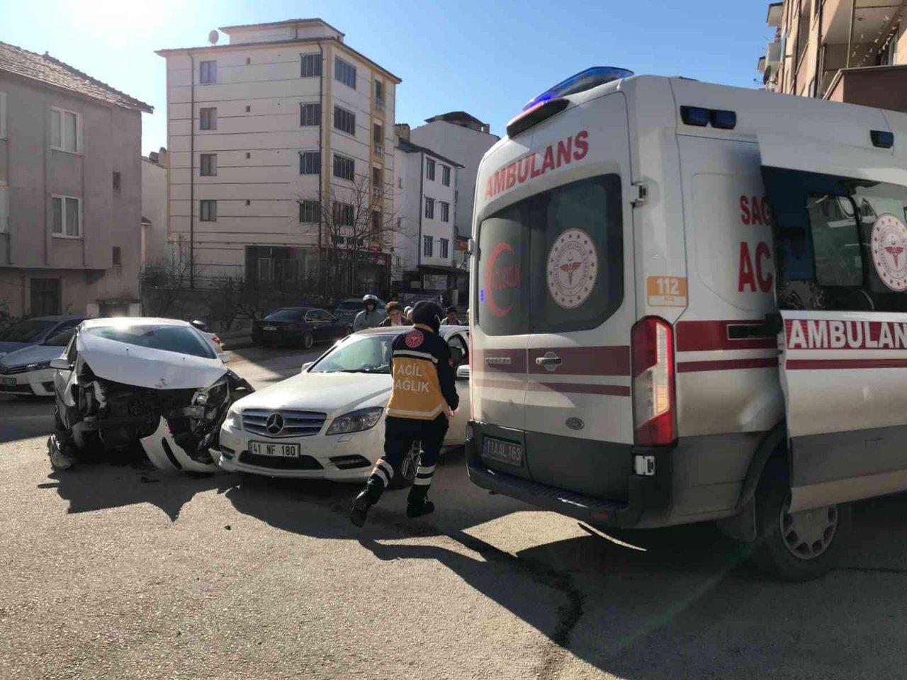 Bilecik’te yaşanan trafik kazasında 3 kişi yaralandı