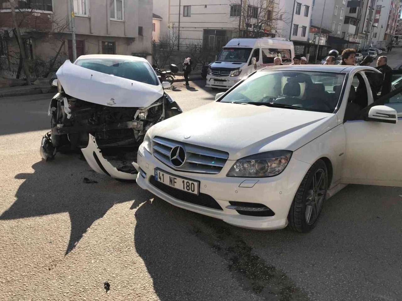 Bilecik’te yaşanan trafik kazasında 3 kişi yaralandı