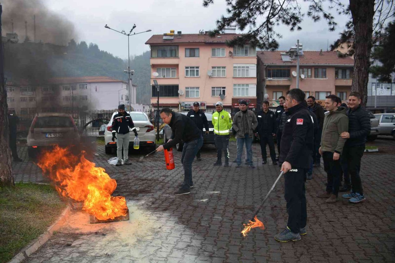 Emniyet personeline AFAD’dan eğitim