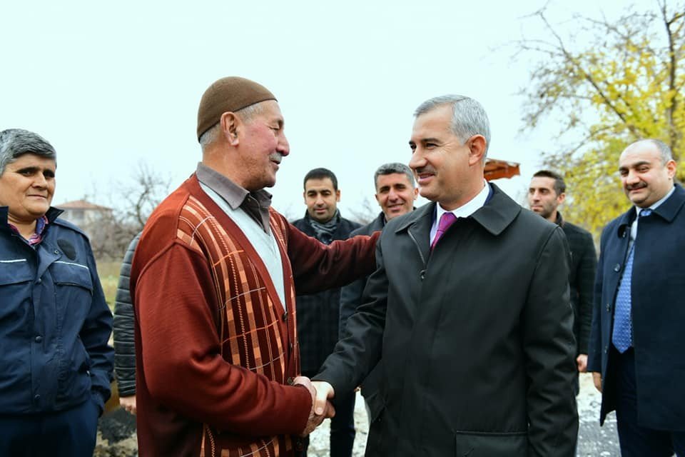 Yaka Mahallesinde yol sevinci