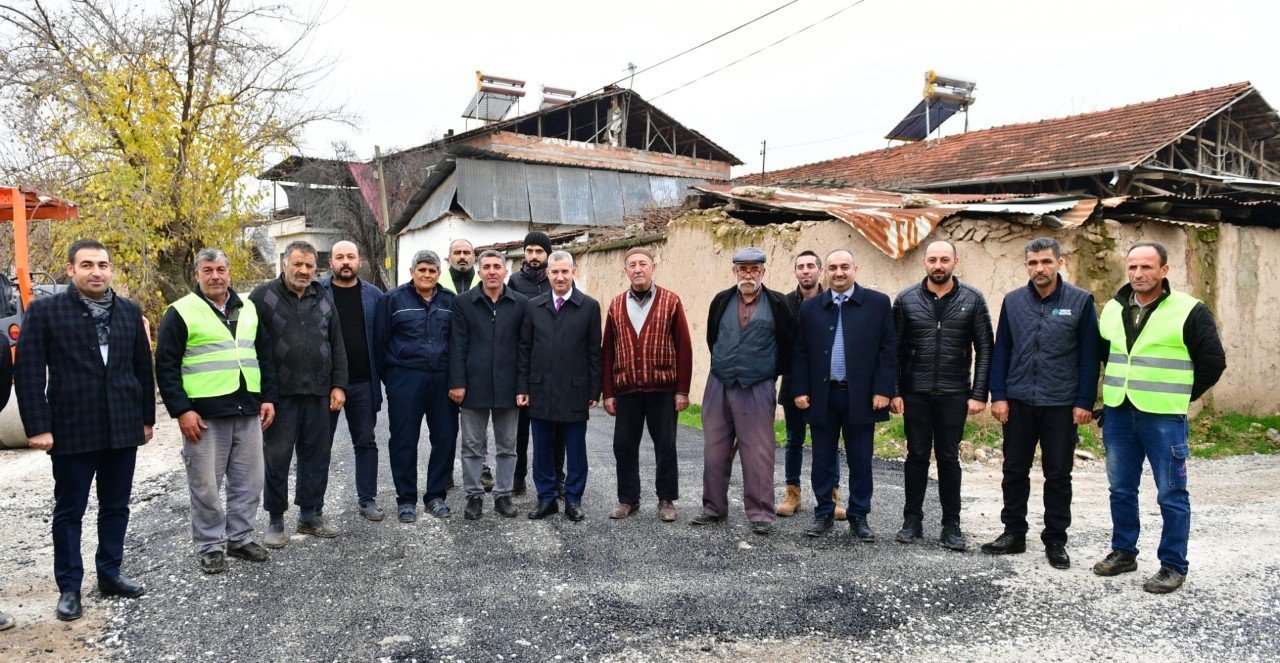 Yaka Mahallesinde yol sevinci