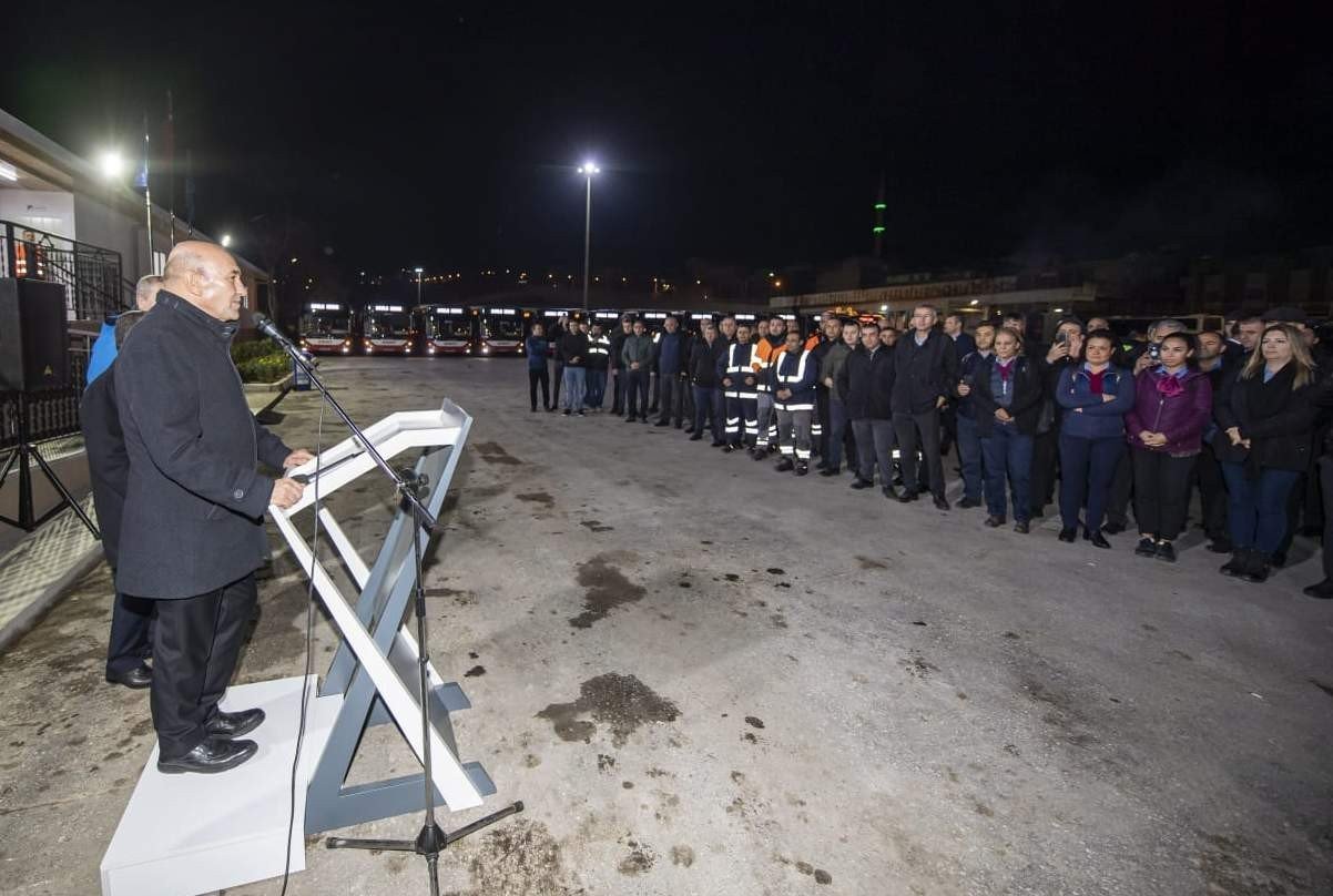 Başkan Soyer, ESHOT çalışanlarının yeni yılını kutladı