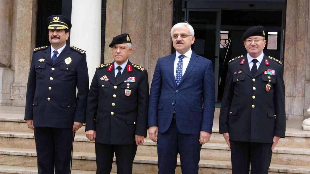 Jandarma Genel Komutanı Orgeneral Arif Çetin: “Şehit yakınlarımızın ve gazilerimizin emrine amadeyiz”