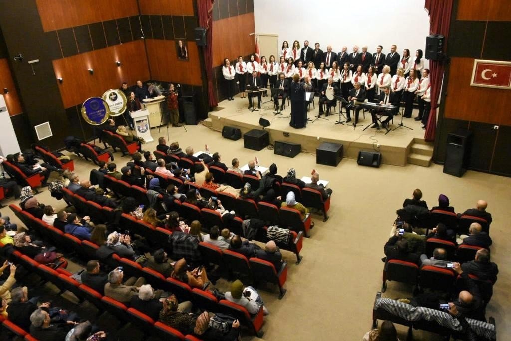 Yenişehir’de öğretmenlerden muhteşem konser