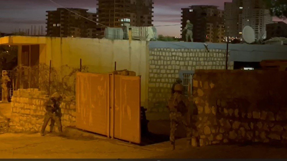 Mardin’de 750 polisin katımıyla "Kökünü Kurutma" operasyonu: 94 gözaltı