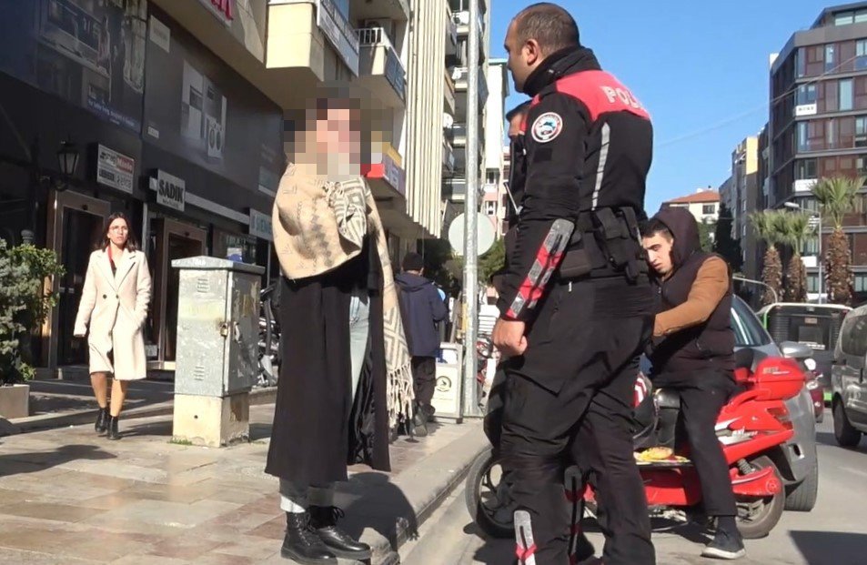 4 bin lirası bıçak zoruyla gasp edilen genç kız, şikayetçi olmamak için ağladı