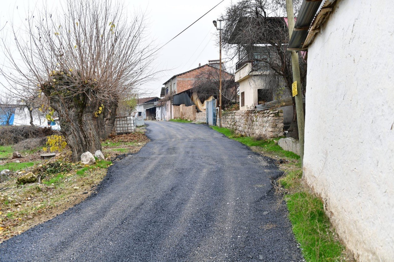 Yaka Mahallesinde yol sevinci