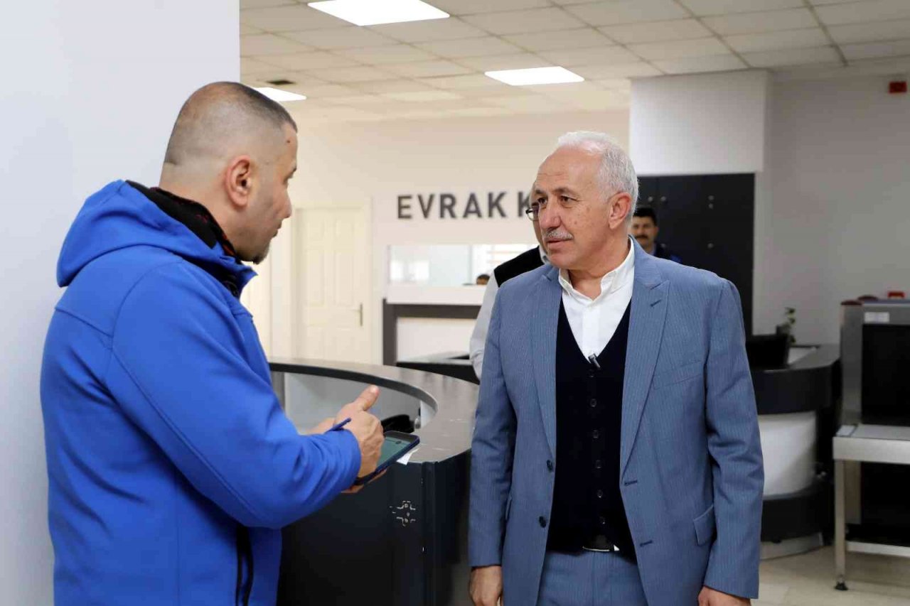 Başkan Gültak beyaz masaya geçti, talepleri dinledi