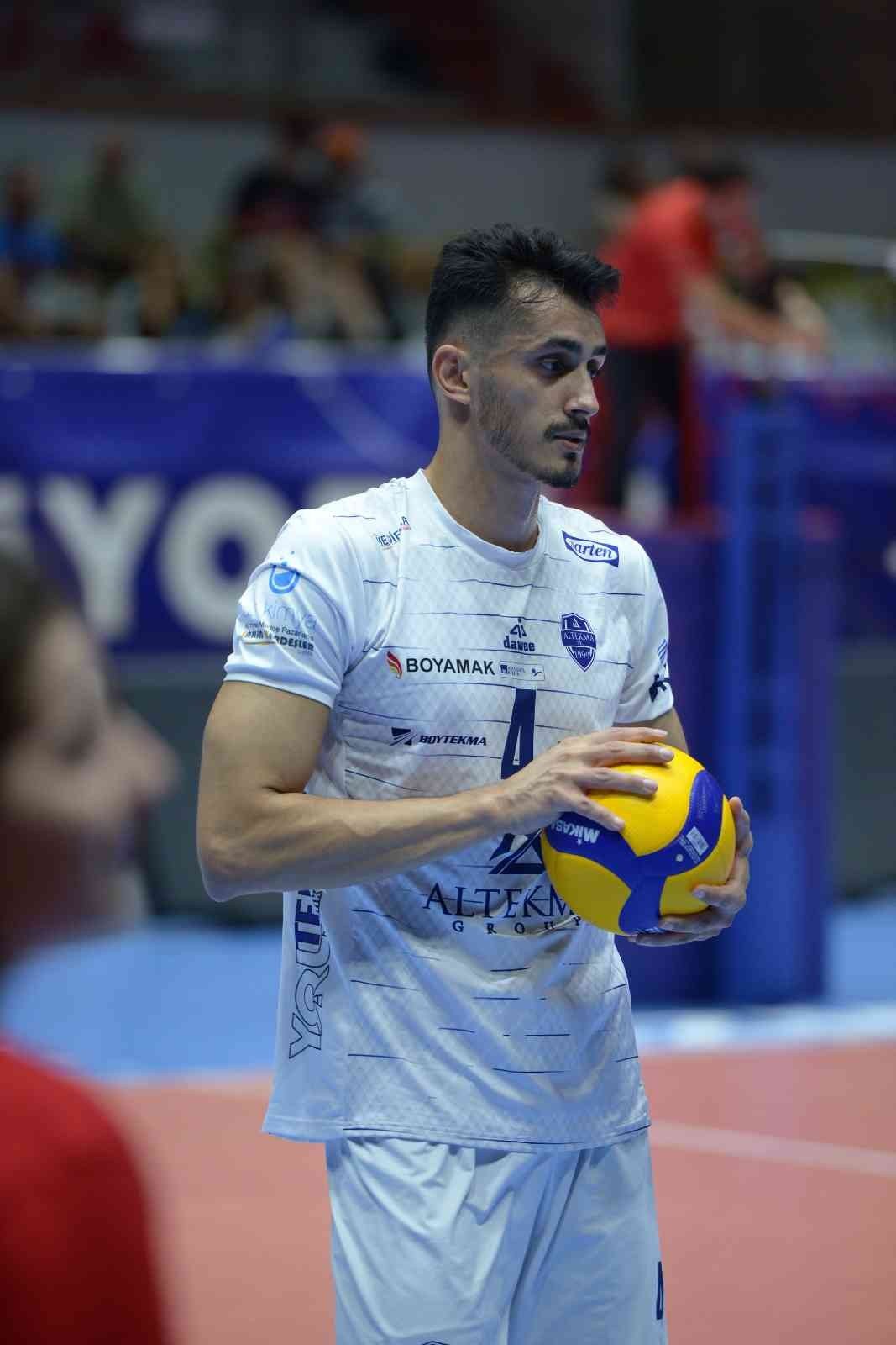 Ertuğrul Gazi Metin, rakiplerine duvar ördü