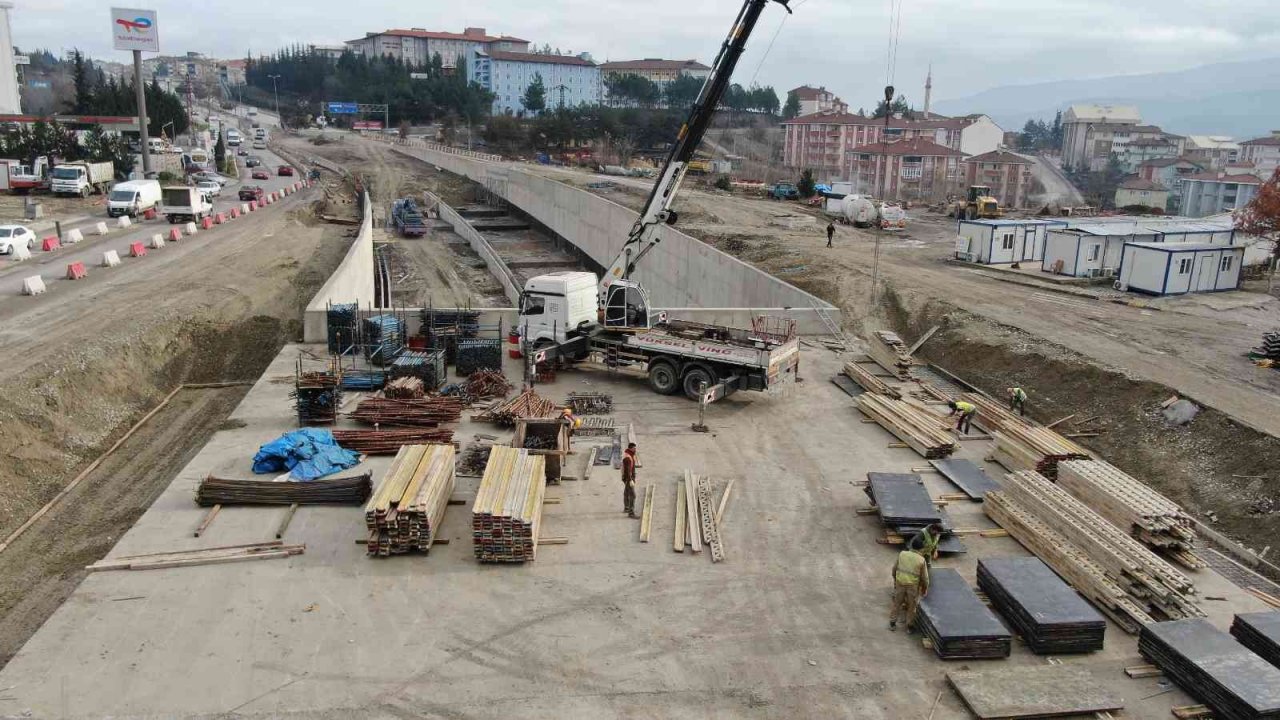 Trafik çilesini sona erdirecek projenin yüzde 90’ı tamamlandı