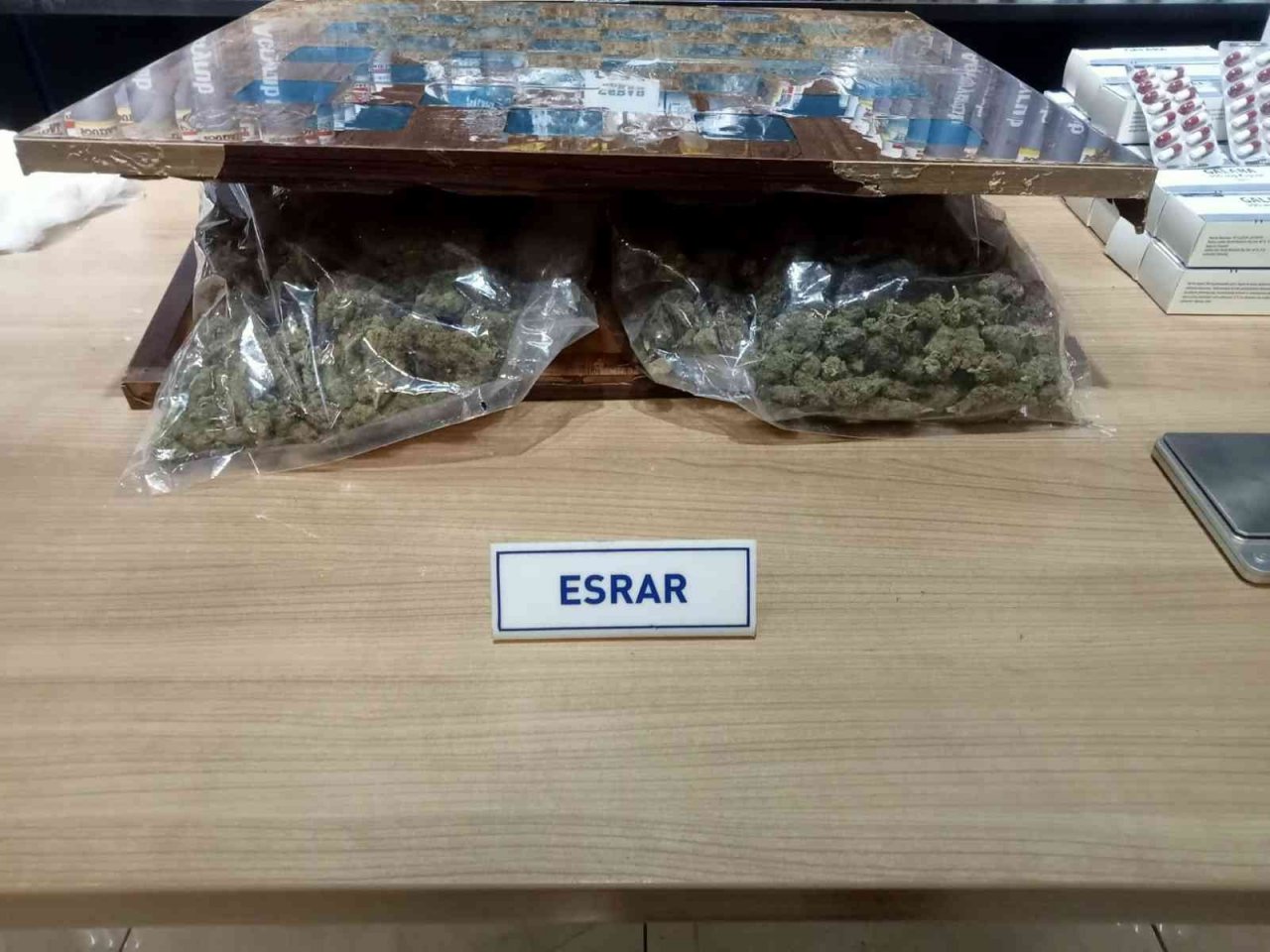 Ankara’daki 6 farklı narkotik operasyonunda 10 milyon liralık uyuşturucu ele geçirildi