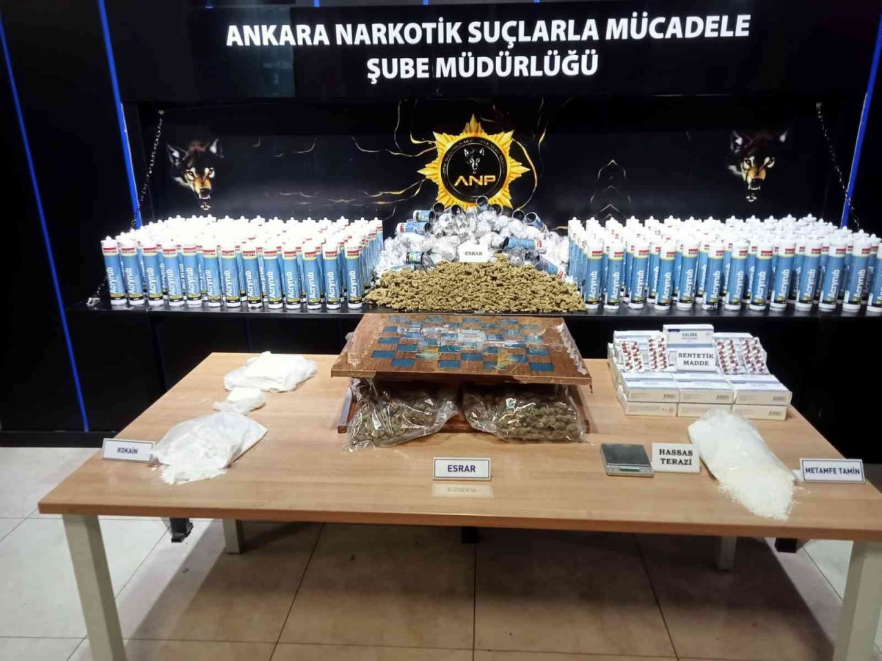 Ankara’daki 6 farklı narkotik operasyonunda 10 milyon liralık uyuşturucu ele geçirildi