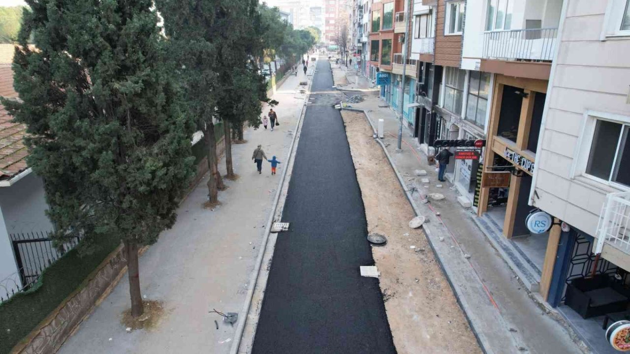 Avni Gemicioğlu’nda ilk kat asfalt tamamlanıyor