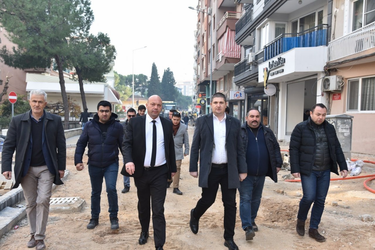 Avni Gemicioğlu’nda ilk kat asfalt tamamlanıyor