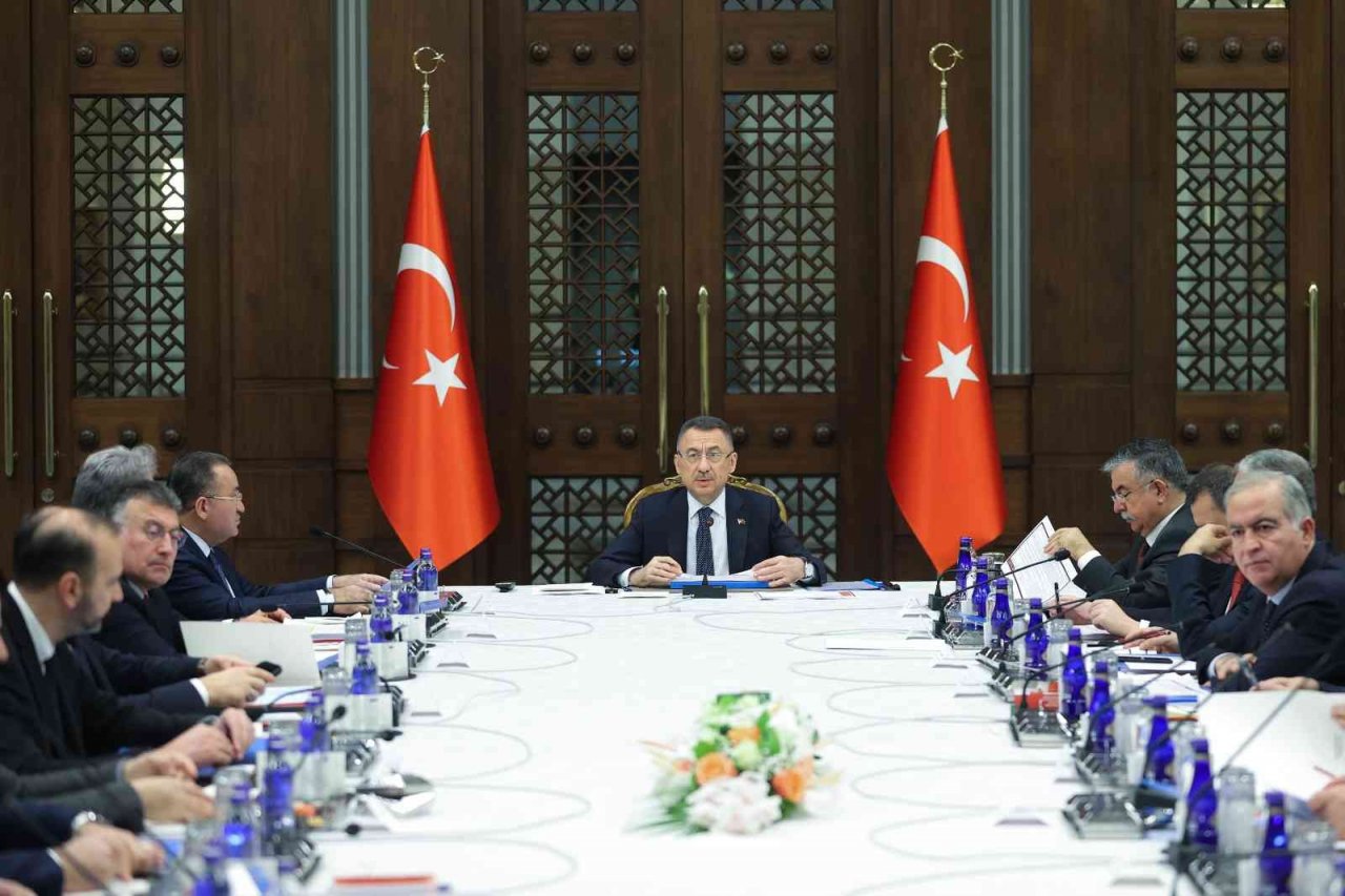 Adalet Bakanlığının düzenleme ihtiyaçlarına yönelik toplantı, Fuat Oktay başkanlığında yapıldı