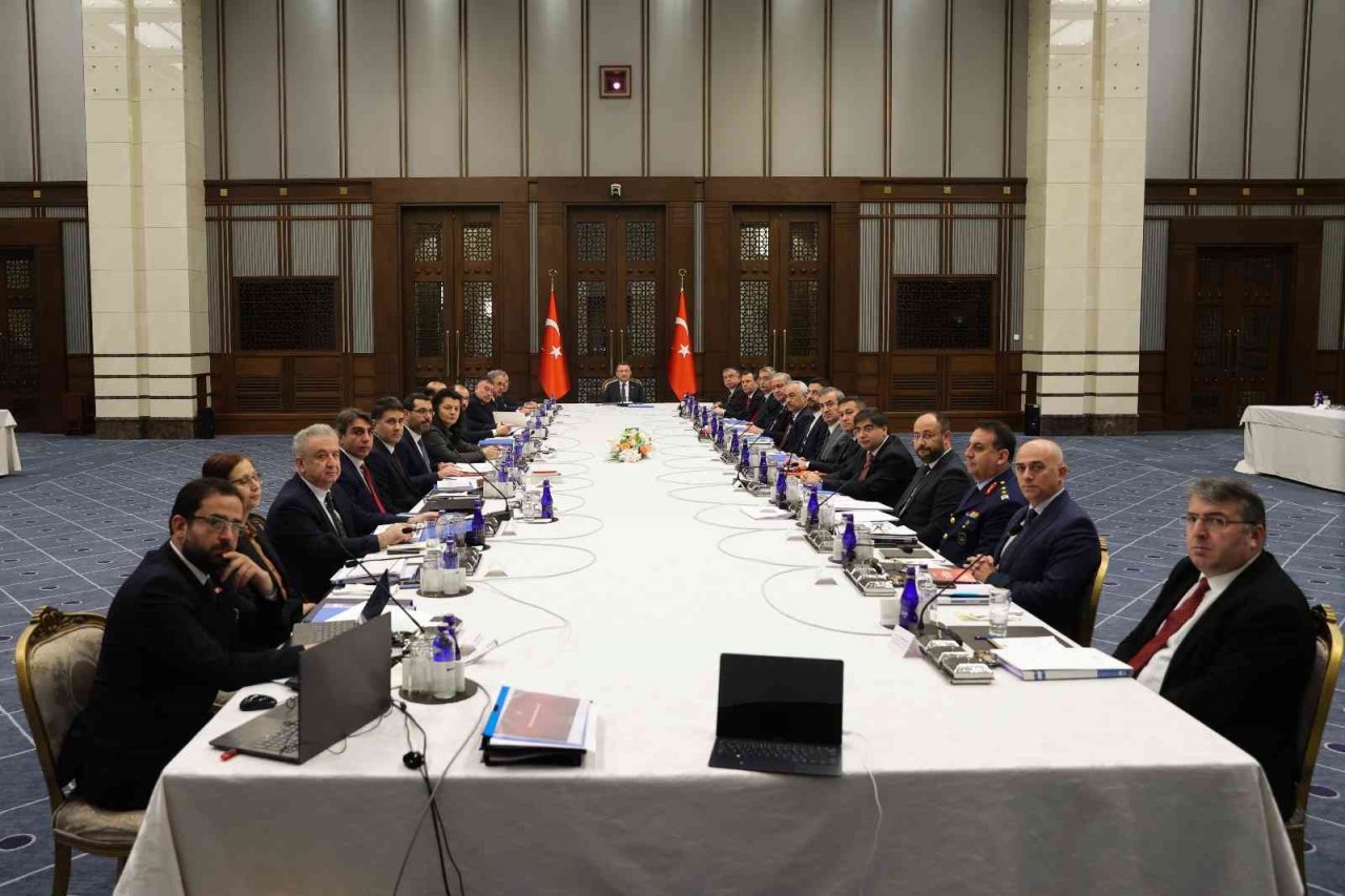 Adalet Bakanlığının düzenleme ihtiyaçlarına yönelik toplantı, Fuat Oktay başkanlığında yapıldı