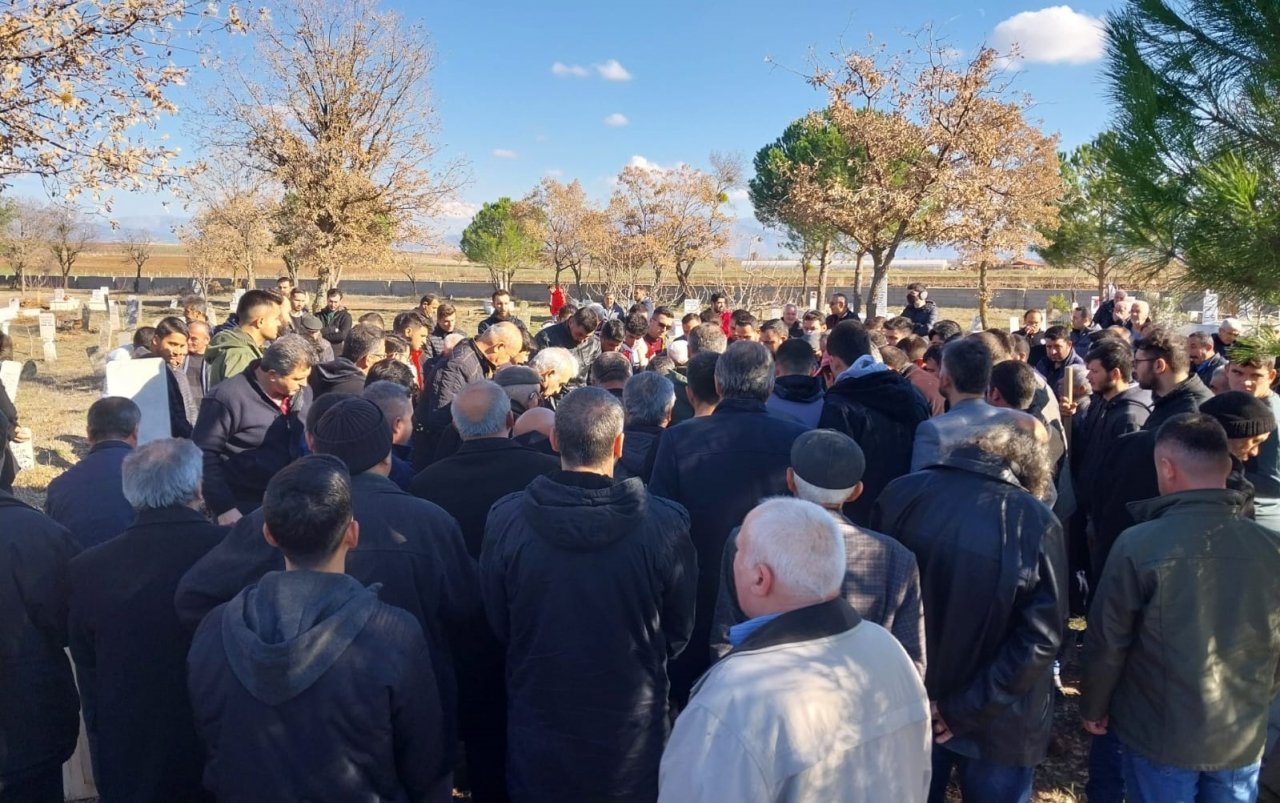 Askerden yeni dönen öğretmen adayı hayatını kaybetti