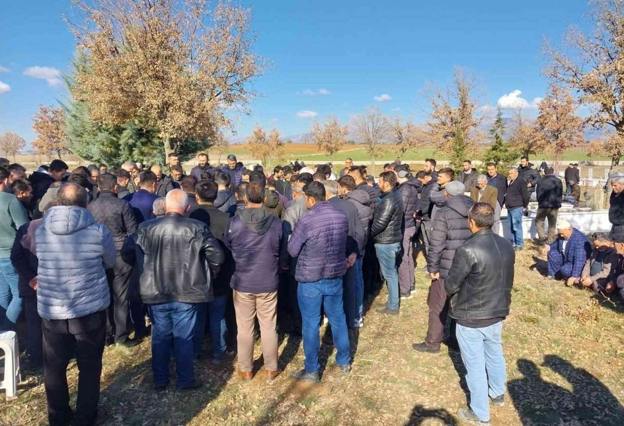 Askerden yeni dönen öğretmen adayı hayatını kaybetti