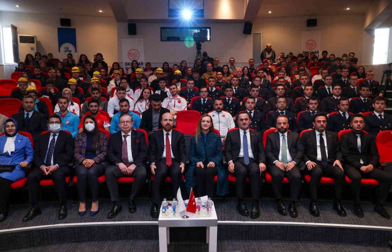 DEÜ’de ’Fetihleri Anlamak Fatihleri Anmak’ konulu panel