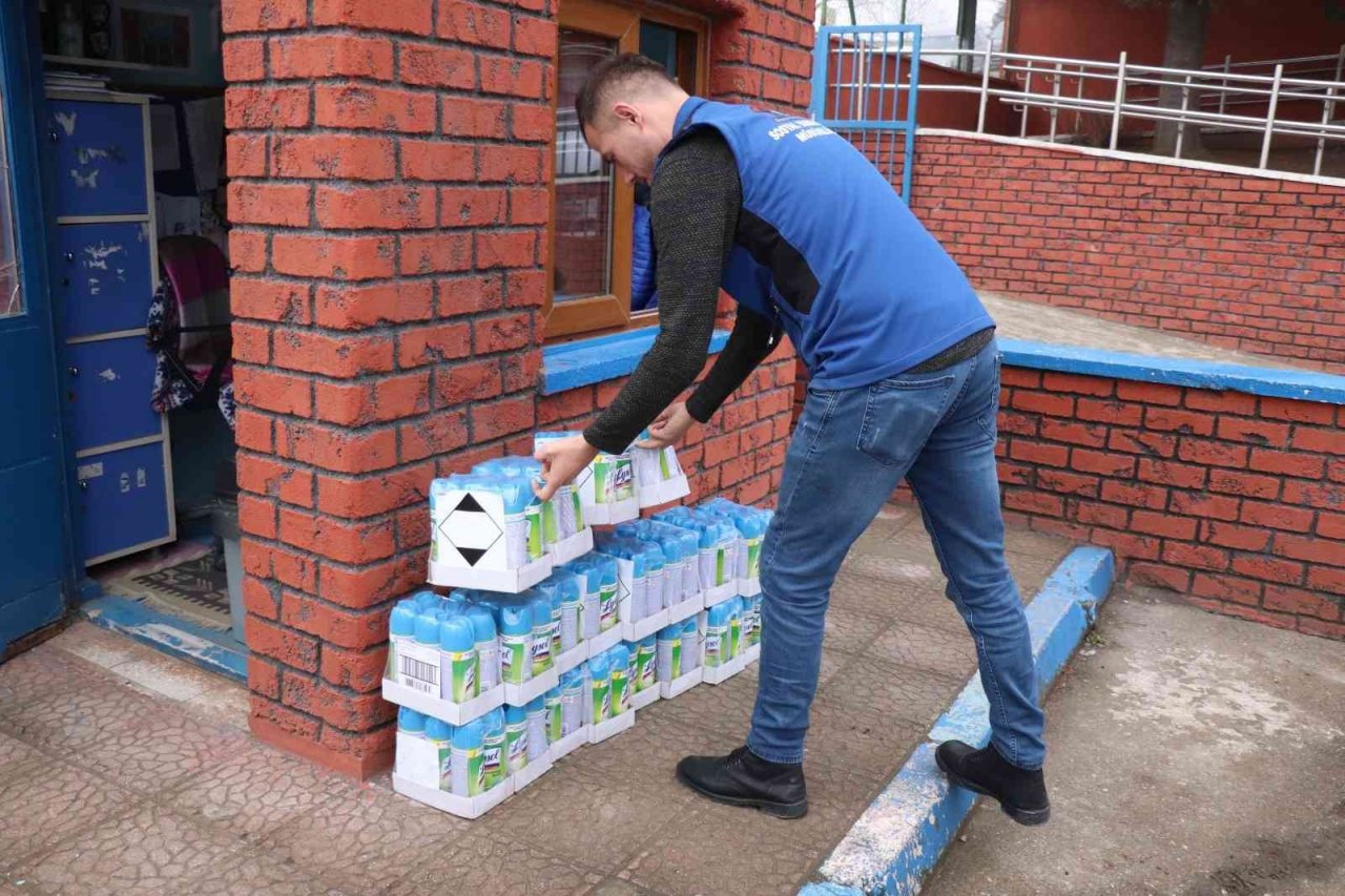 20 bin dezenfektan dağıtıldı