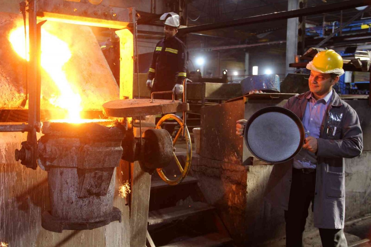 5 yıldızlı döküm hanelerde bin yıl kullanılabilecek tava ve tencereler üretiliyor