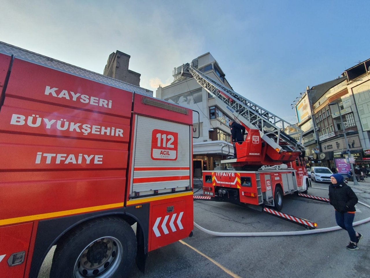 Lokantada yangın çıktı, ekipler seferber oldu