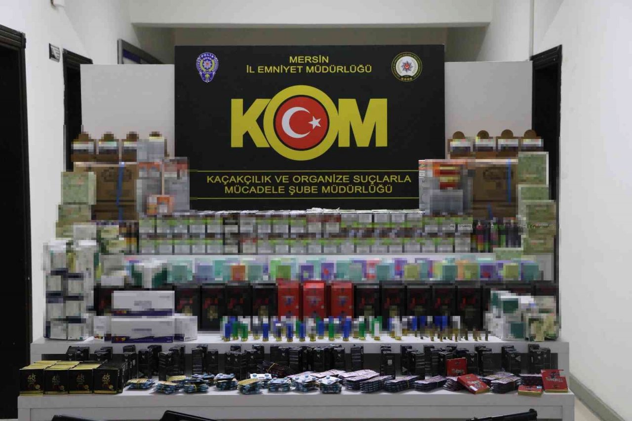 Mersin’de yaklaşık 1 milyon lira değerinde cinsel içerikli ürünler ele geçirildi