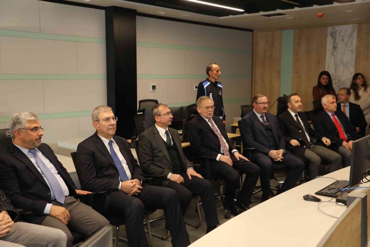 ALO 153’teki çağrıları milletvekilleri cevapladı