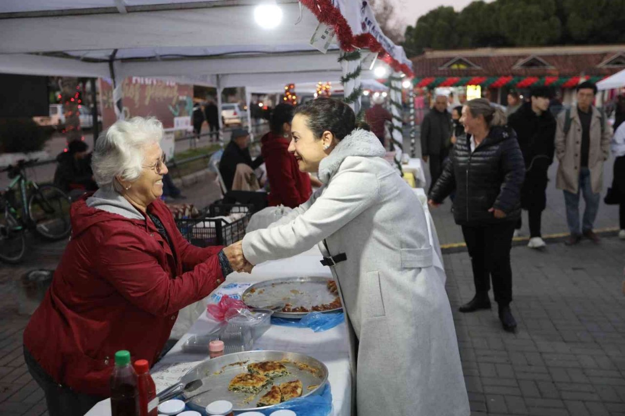 Selçuk’ta Yeni Yıl Panayırı açıldı