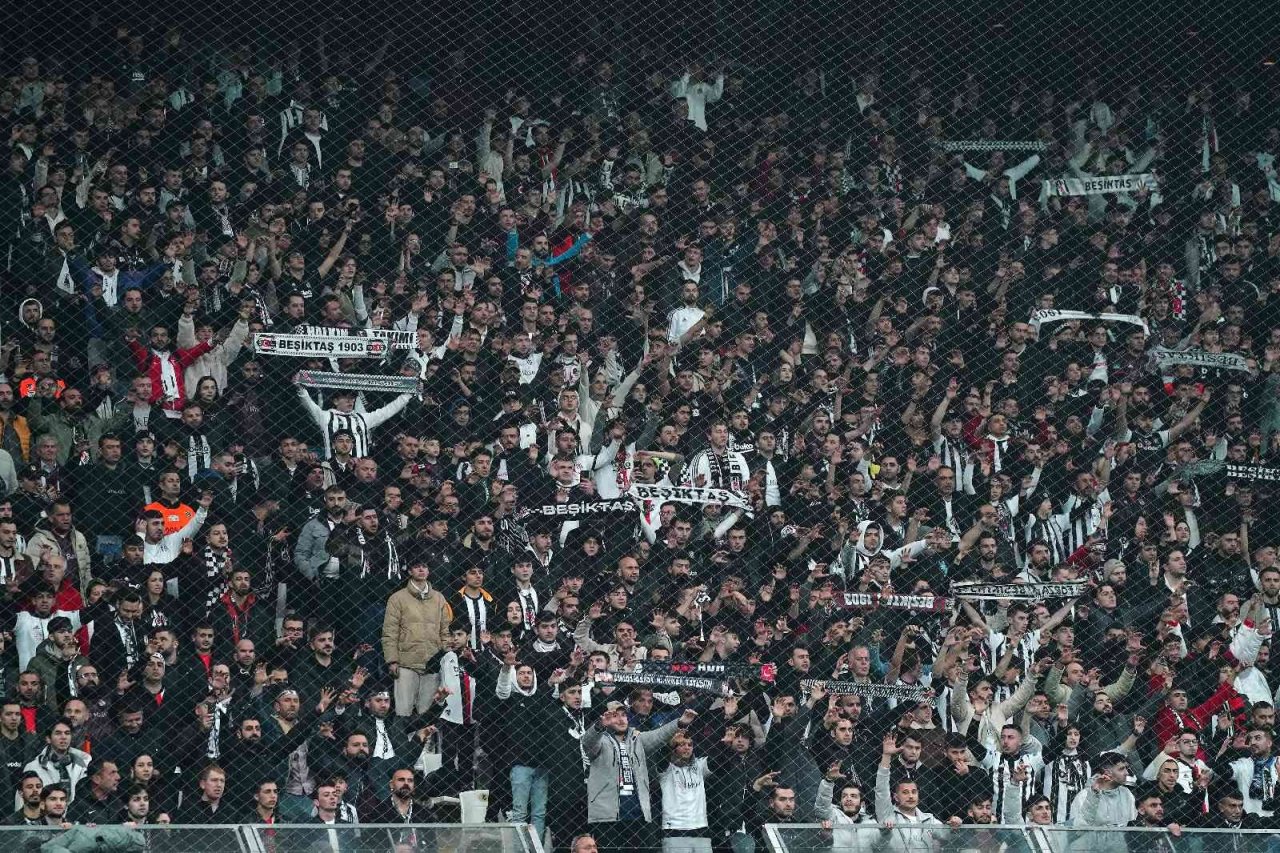 Spor Toto Süper Lig: Beşiktaş: 1 - Adana Demirspor: 0 (Maç devam ediyor)