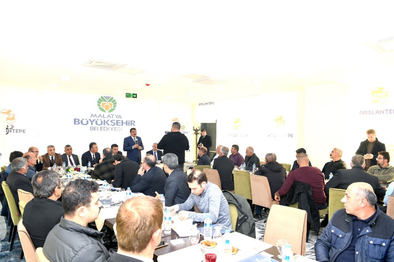 Tüfenkci ve Gürkan, Hekimhan muhtarlarıyla bir araya geldi