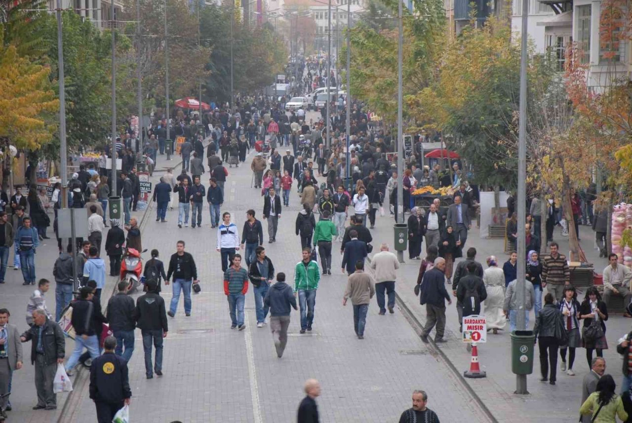 Uşak verdiğinden daha fazla göç aldı