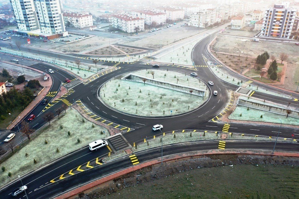 Başkan Çolakbayrakdar: "Yol medeniyettir anlayışıyla ulaşımda çağ atlamaya devam ediyoruz"