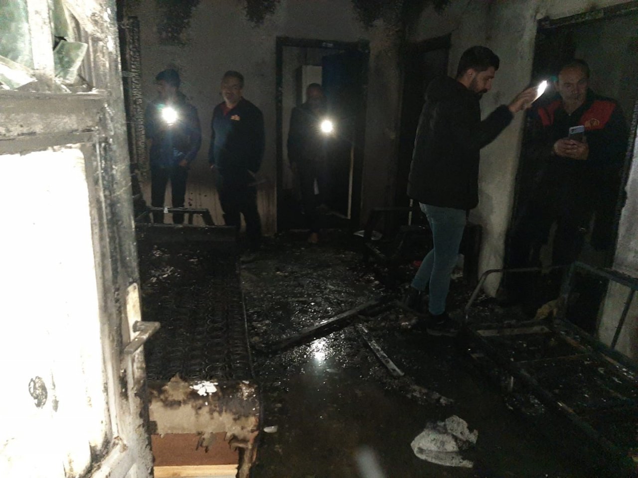 Adıyaman’da çıkan yangında bir ev kullanılamaz hale geldi