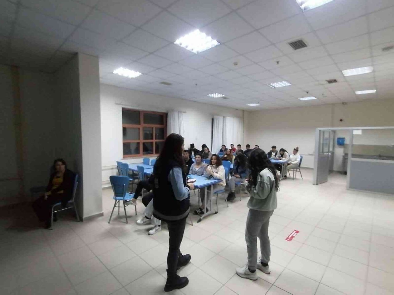 Kadın öğrencilere KADES anlatıldı